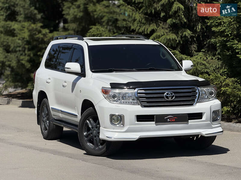 Toyota Land cruiser (2011)