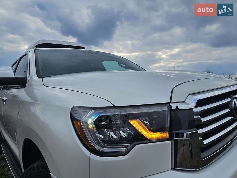 Toyota Sequoia (2016)