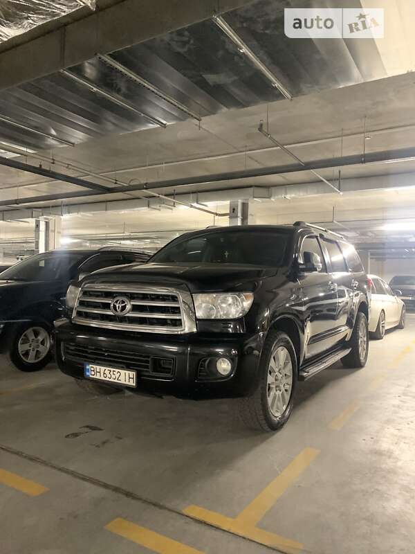 Toyota Sequoia (2008)