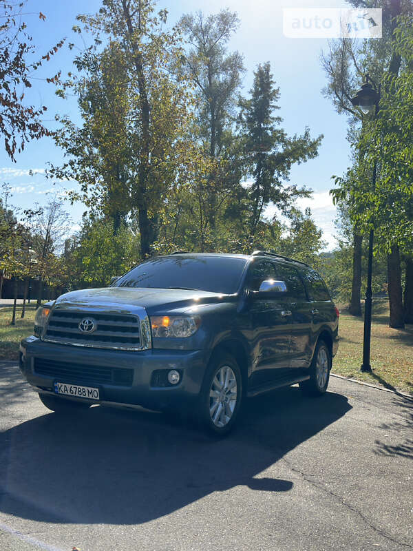 Toyota Sequoia (2008)