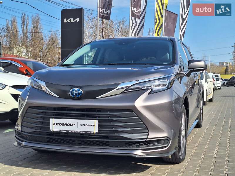 Toyota Sienna (2022)
