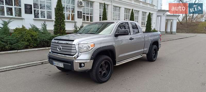 Toyota Tundra (2014)