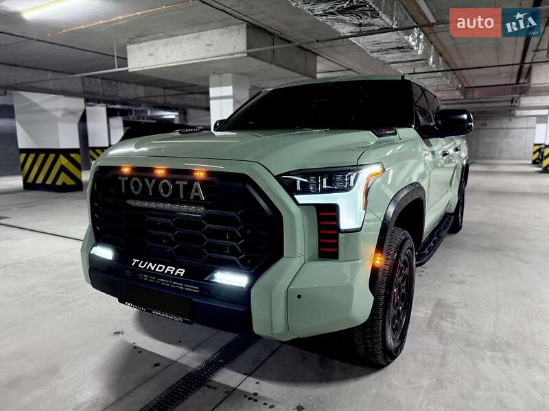 Toyota Tundra (2022)