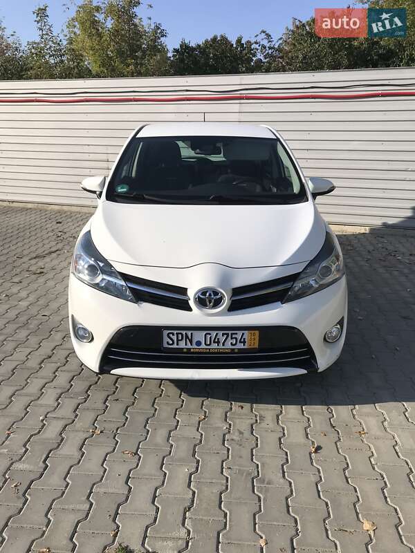 Toyota Verso (2016)