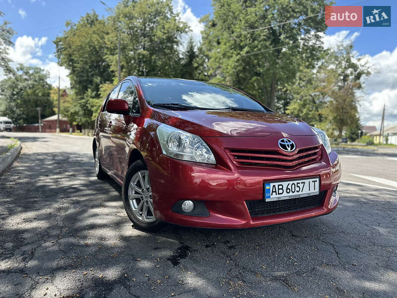 Toyota Verso (2010)