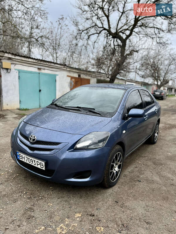 Toyota Yaris (2006)