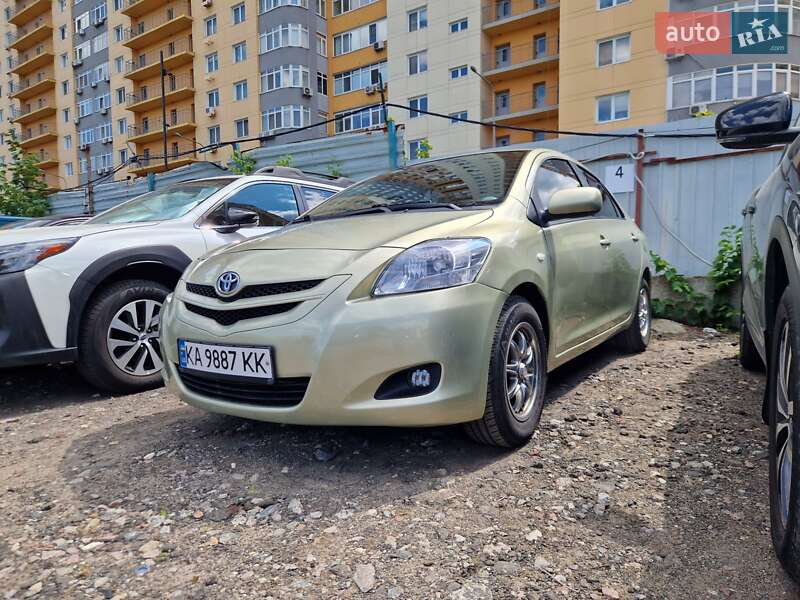 Toyota Yaris (2007)