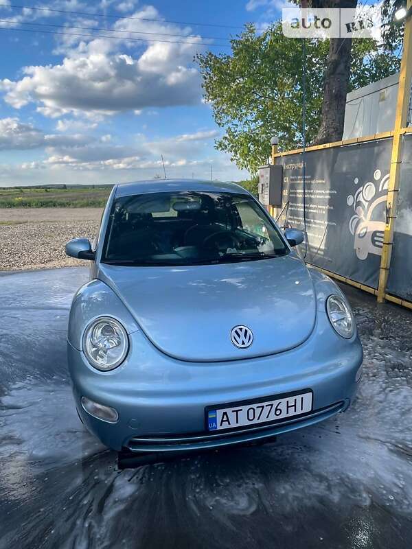 Volkswagen New beetle (2003)