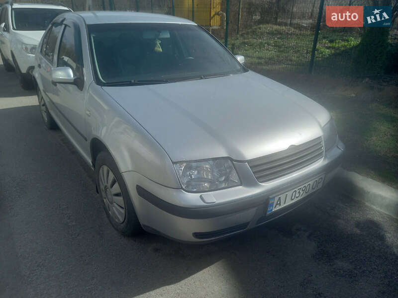 Volkswagen Bora (2003)