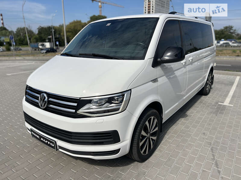 Volkswagen Caravelle (2015)