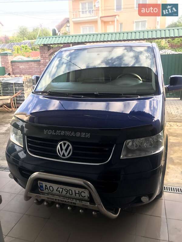 Volkswagen Caravelle (2006)