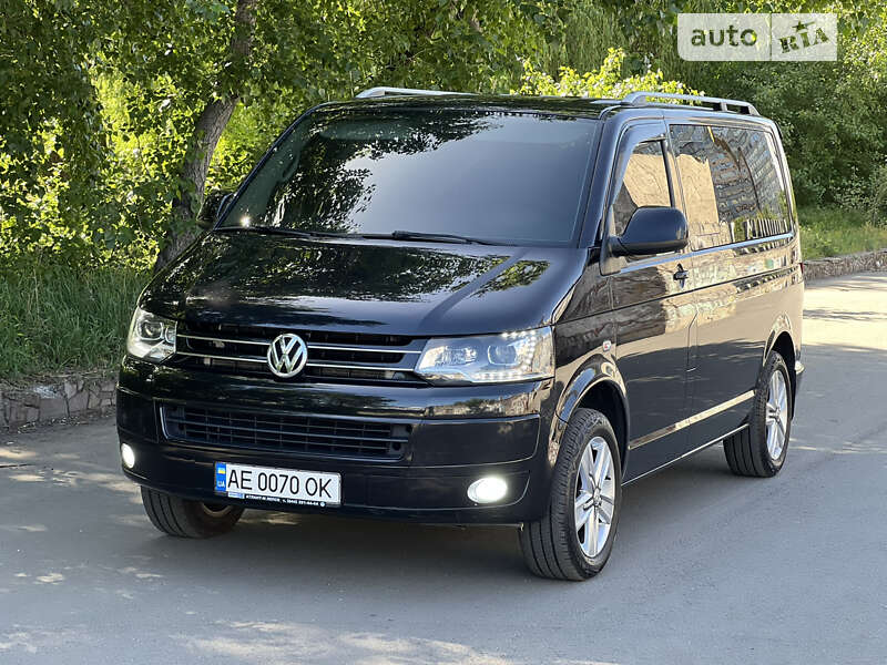 Volkswagen Caravelle (2014)