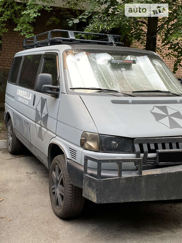 Volkswagen Caravelle (2001)