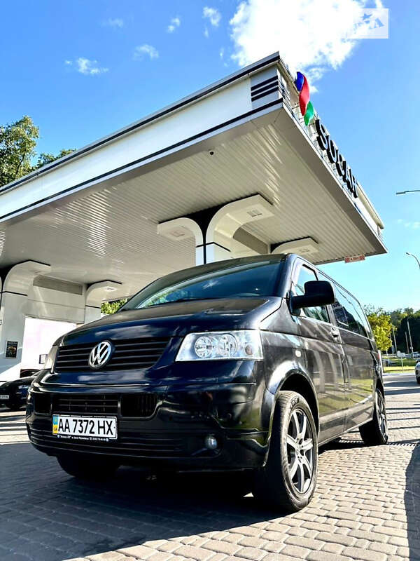 Volkswagen Caravelle (2008)