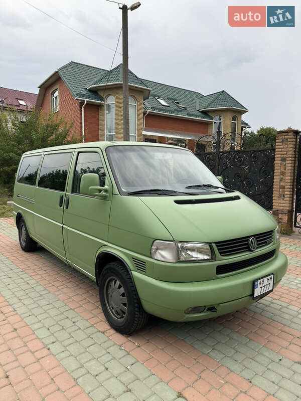 Volkswagen Caravelle (2002)