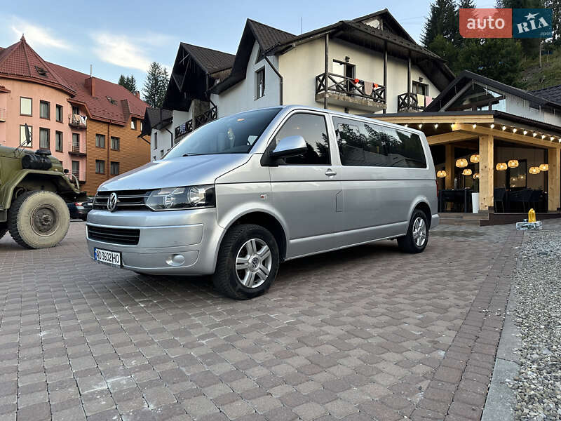 Volkswagen Caravelle (2010)
