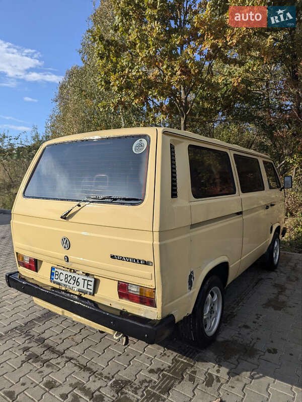 Volkswagen Caravelle (1990)