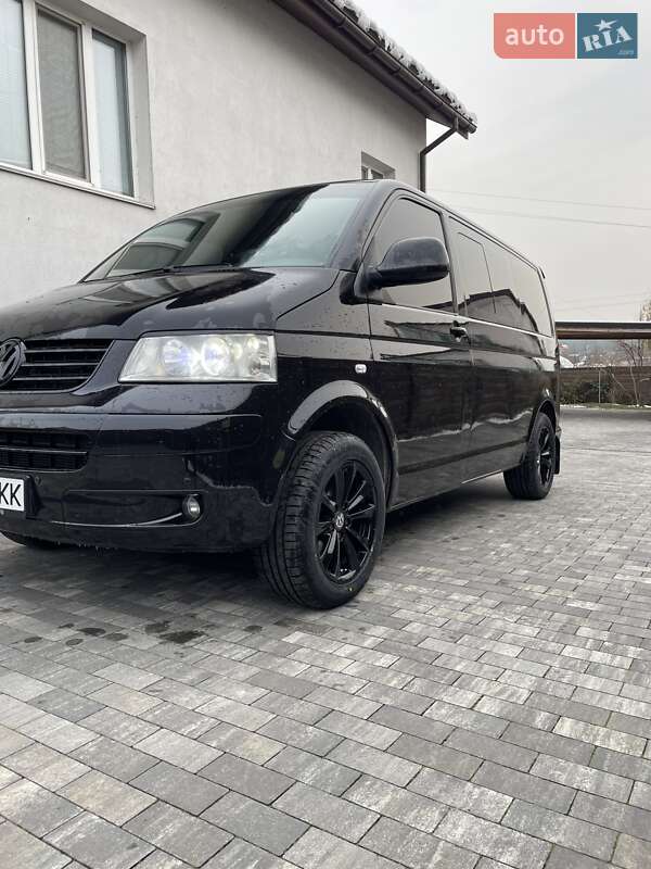 Volkswagen Caravelle (2006)