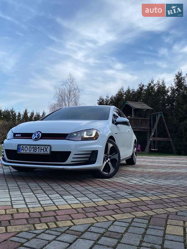 Volkswagen Golf gti (2015)