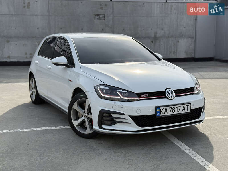 Volkswagen Golf gti (2020)