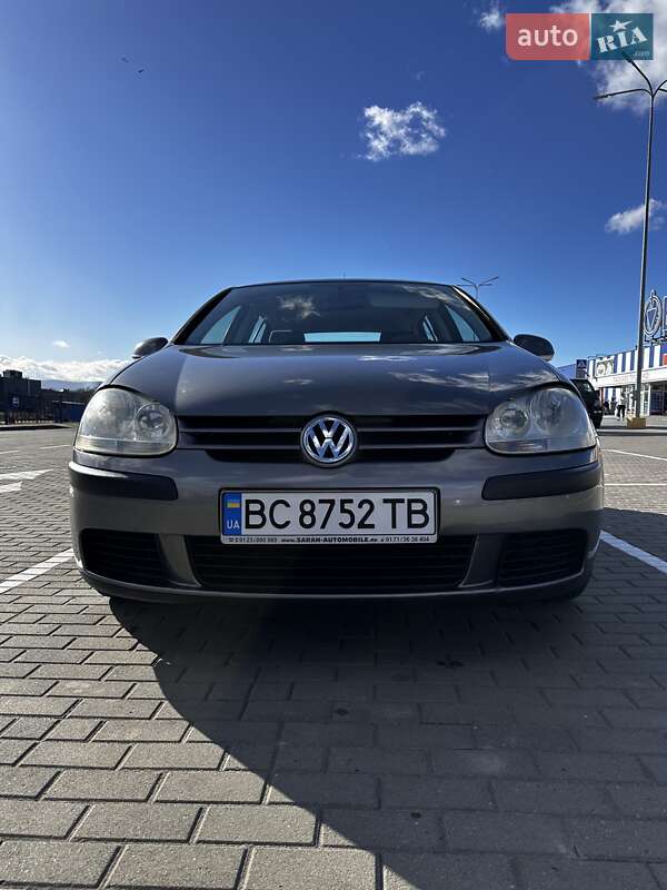 Volkswagen Golf (2005)