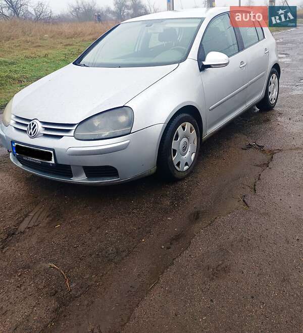 Volkswagen Golf (2004)