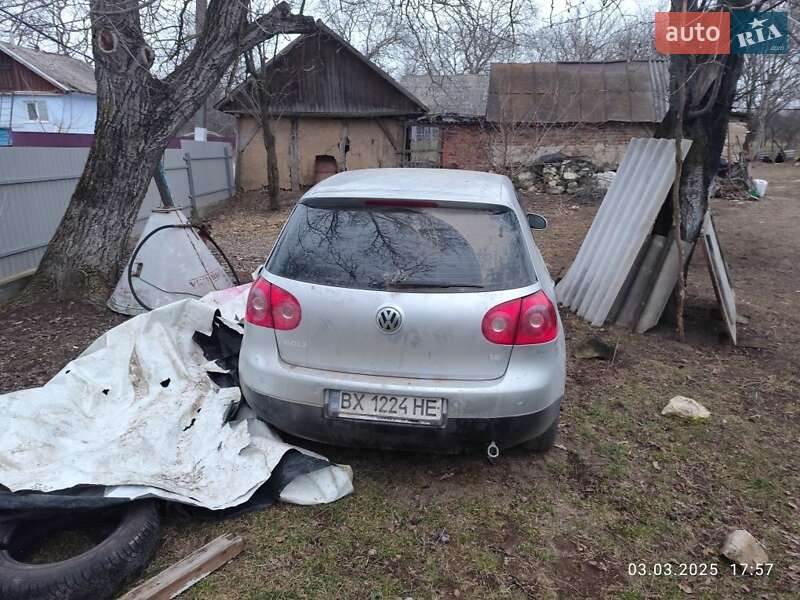 Volkswagen Golf (2005)