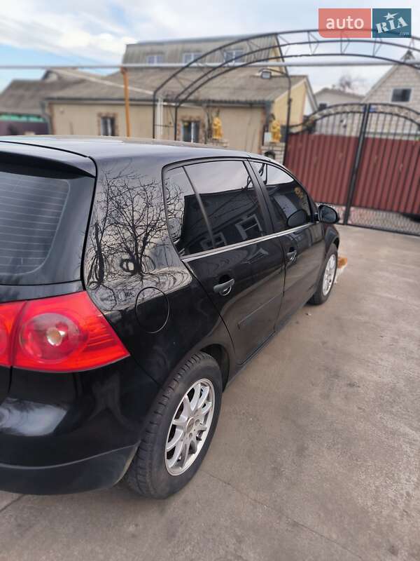 Volkswagen Golf (2004)