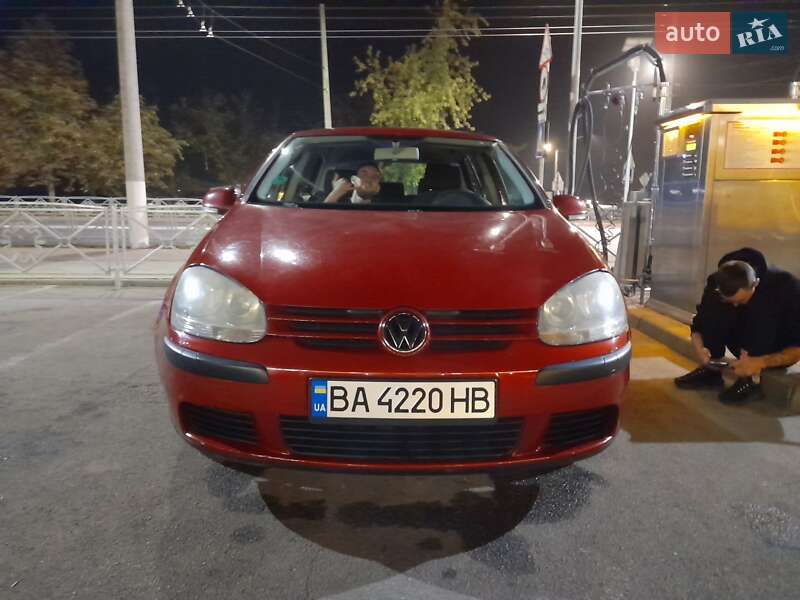 Volkswagen Golf (2003)