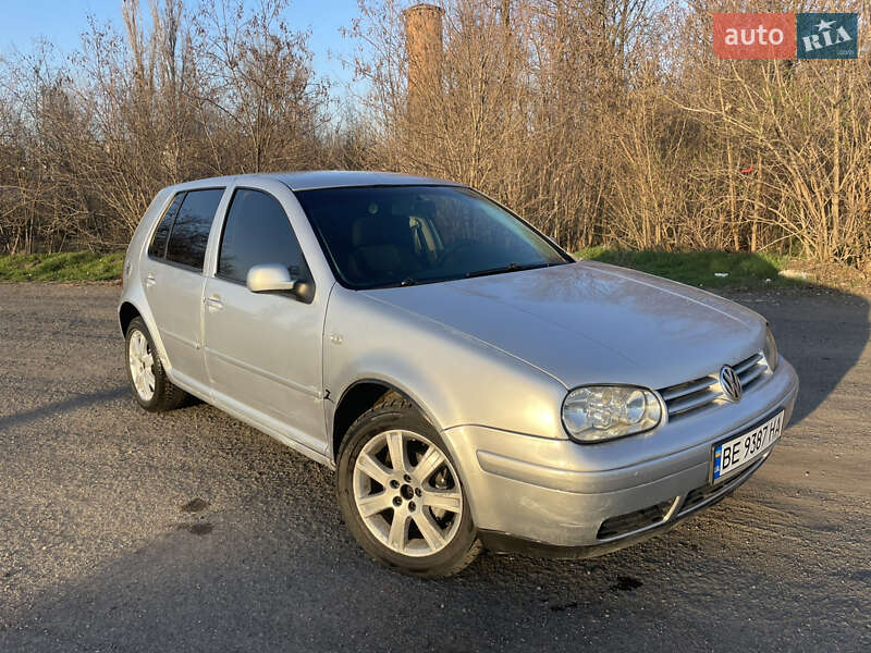 Volkswagen Golf (2002)