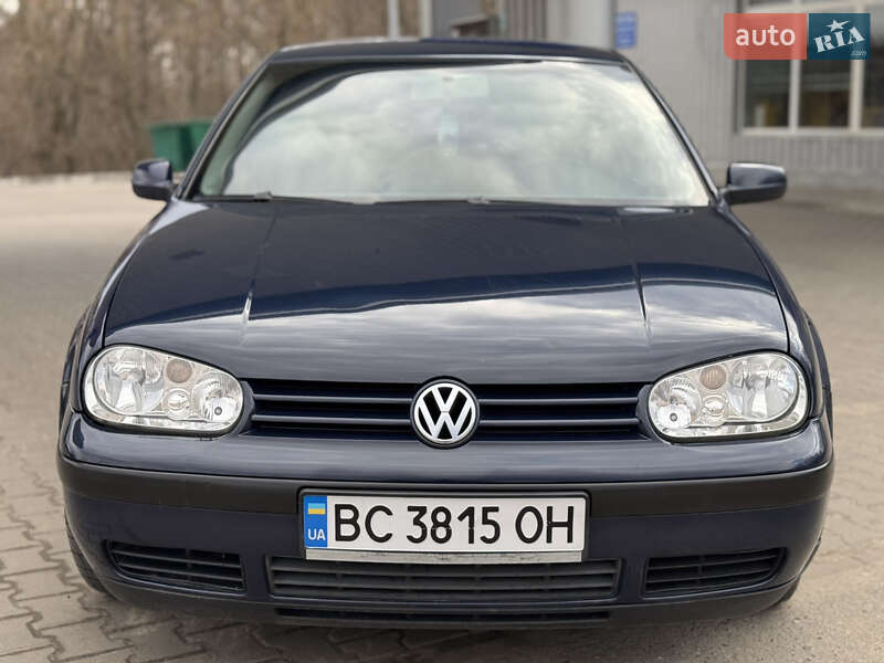 Volkswagen Golf (2002)