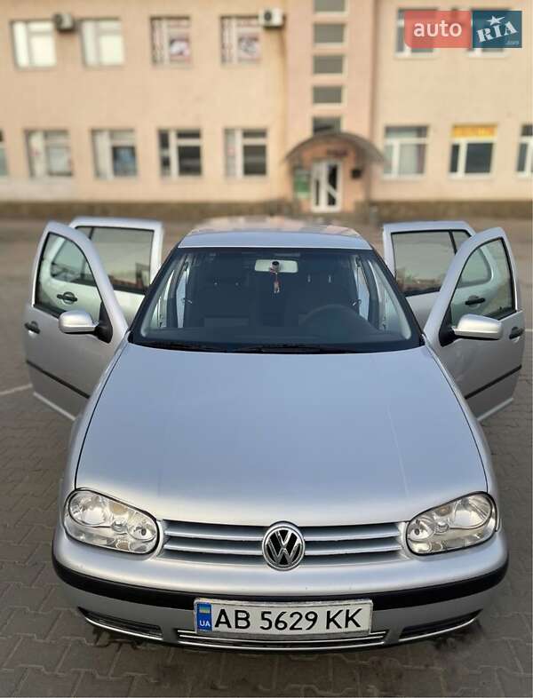 Volkswagen Golf (2001)