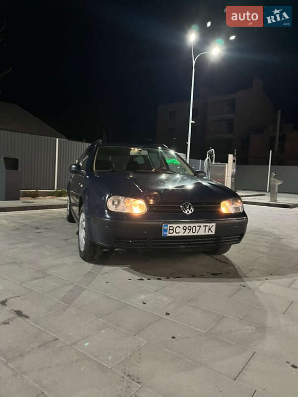 Volkswagen Golf (2001)