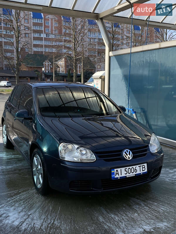 Volkswagen Golf (2005)