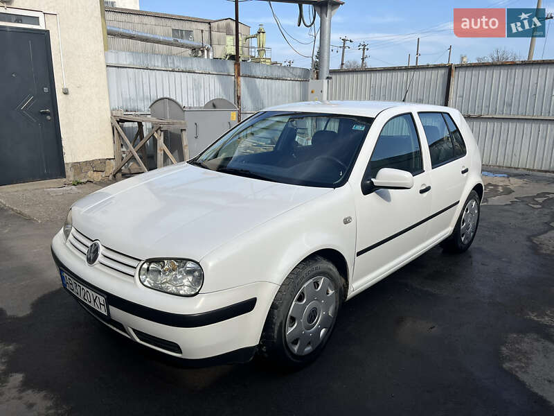 Volkswagen Golf (2001)