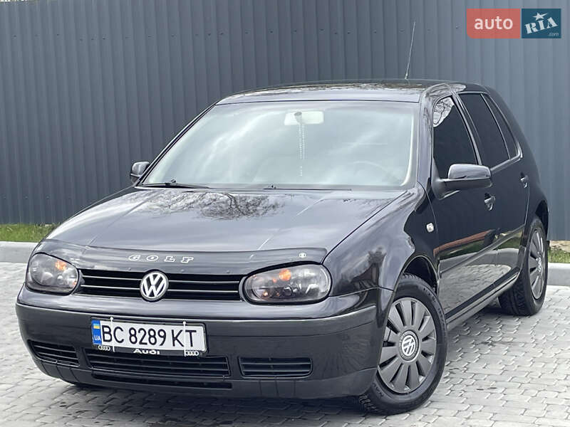 Volkswagen Golf (2003)