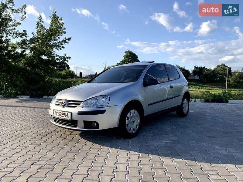 Volkswagen Golf (2005)