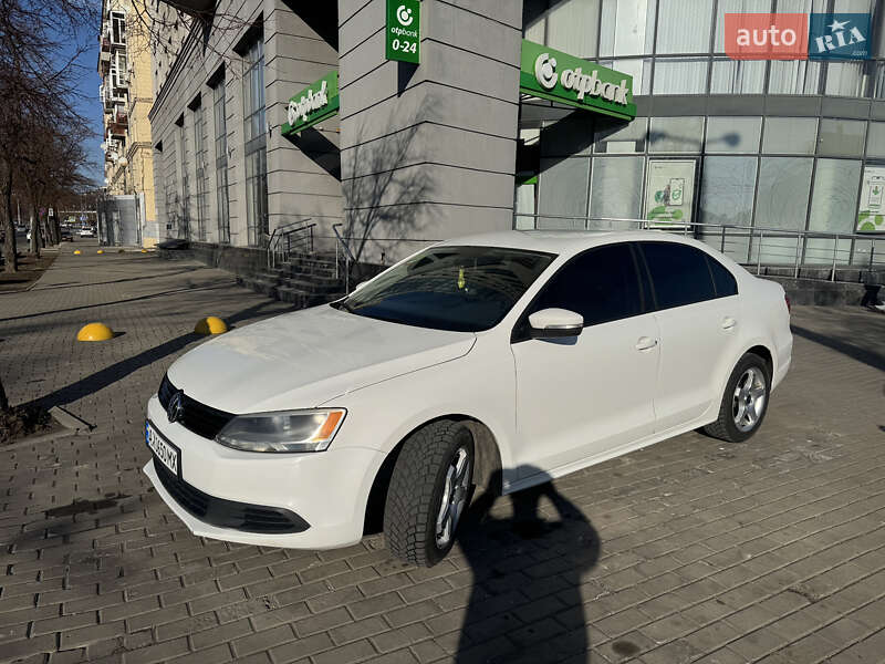 Volkswagen Jetta (2012)