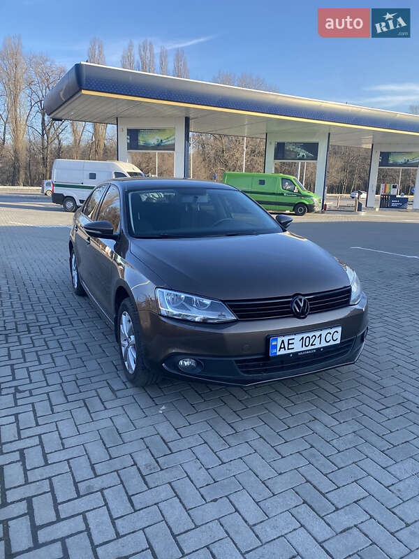 Volkswagen Jetta (2012)