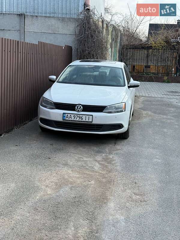 Volkswagen Jetta (2013)