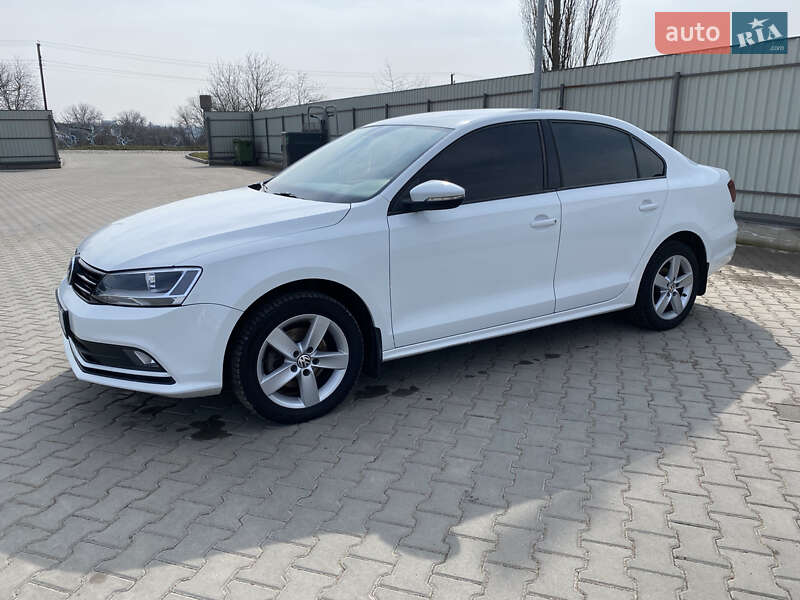 Volkswagen Jetta (2016)