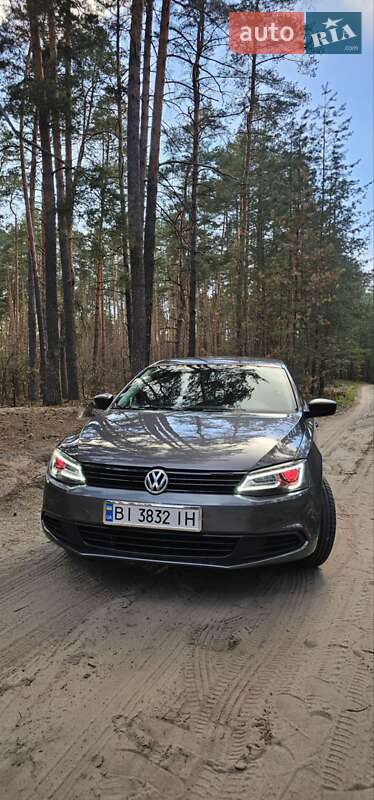 Volkswagen Jetta (2012)