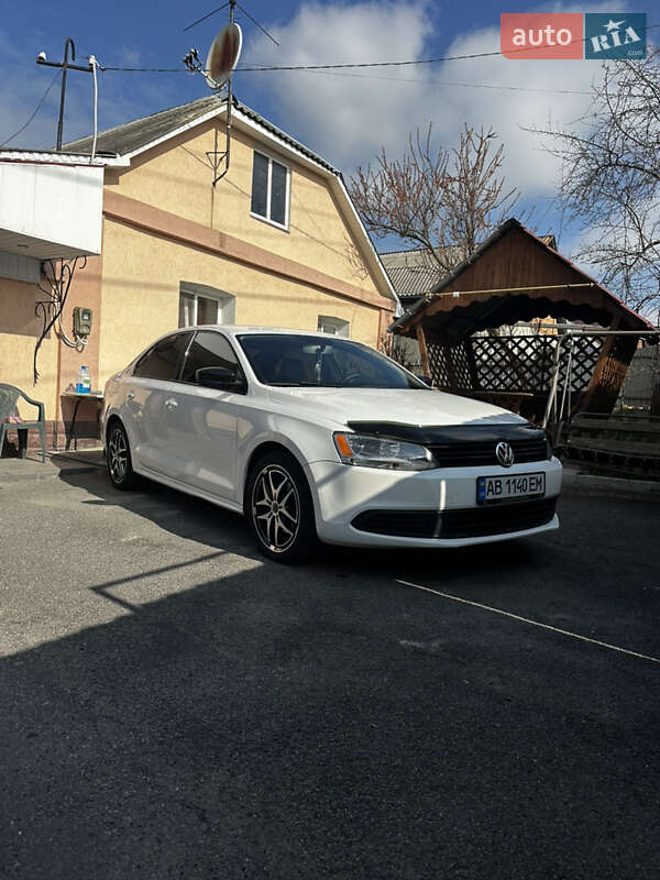 Volkswagen Jetta (2012)