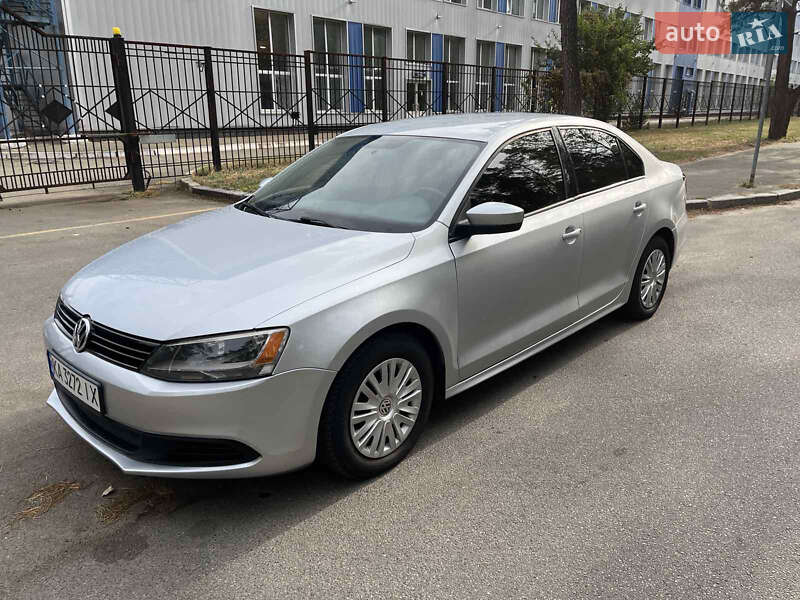 Volkswagen Jetta (2013)