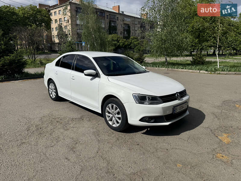 Volkswagen Jetta (2014)