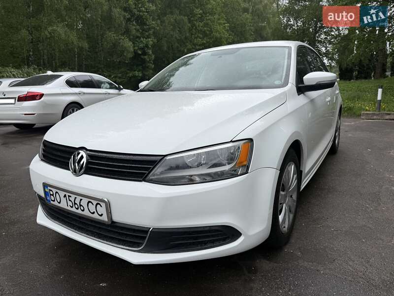 Volkswagen Jetta (2014)