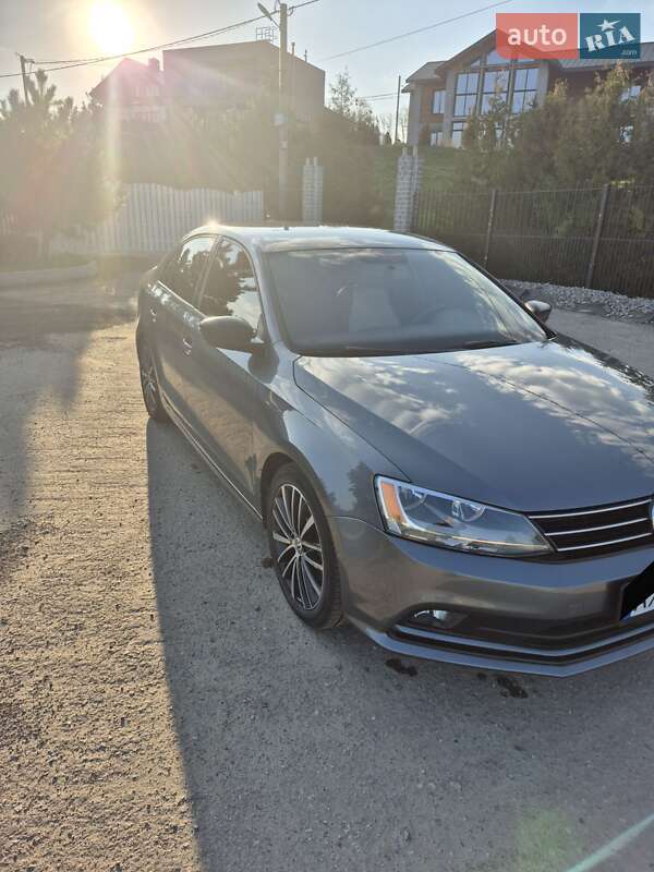 Volkswagen Jetta (2015)