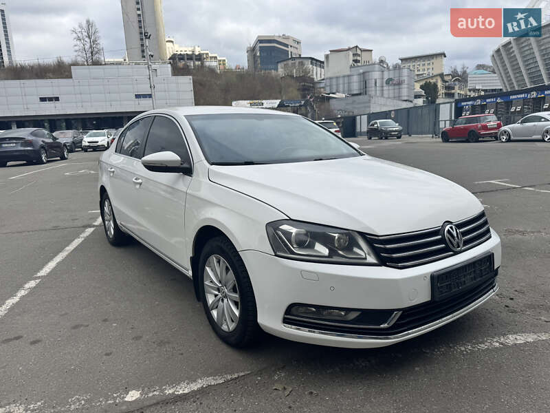 Volkswagen Passat (2012)
