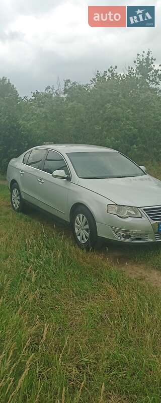 Volkswagen Passat (2006)