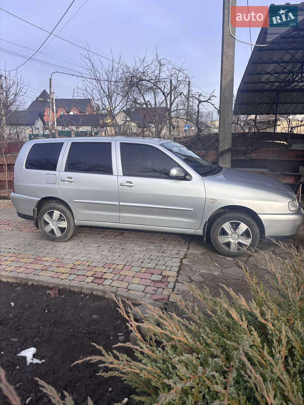 Volkswagen Polo (1999)